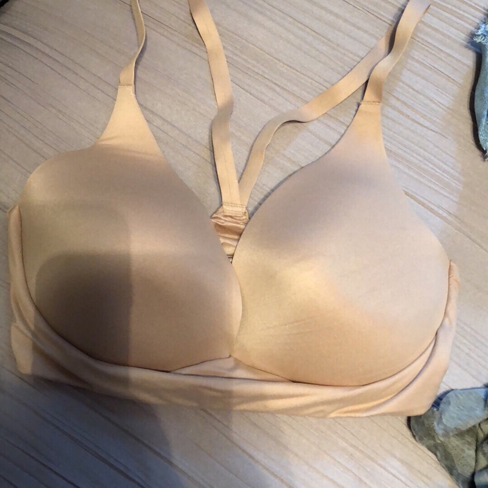 Sold!!! Victoria’s Secret Bra!